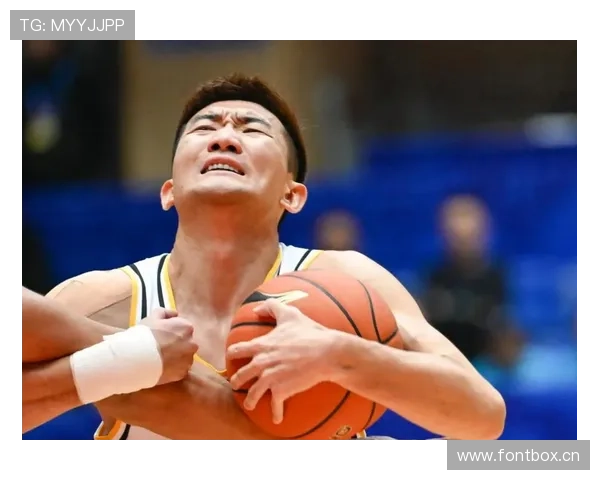 孙铭徽背着名牌包去菜市场排队，那反差我笑出了声